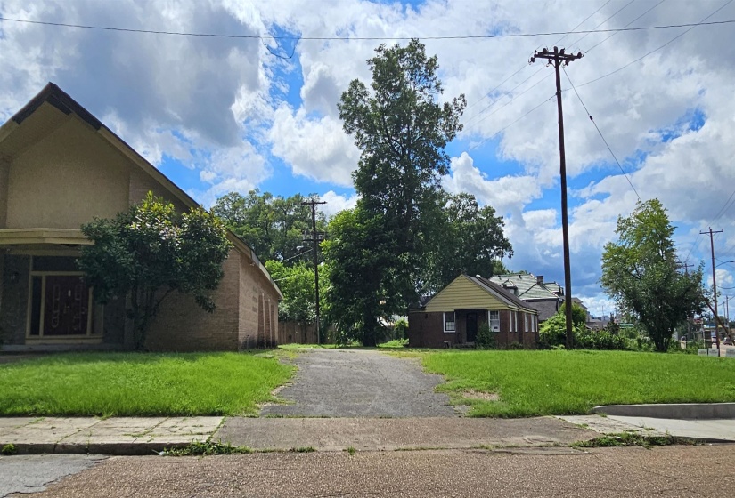 1293 LAMAR AVE, Memphis, Tennessee 38104, 0 , 0 ,0,Commercial/industrial,For Sale,LAMAR,0,10223971