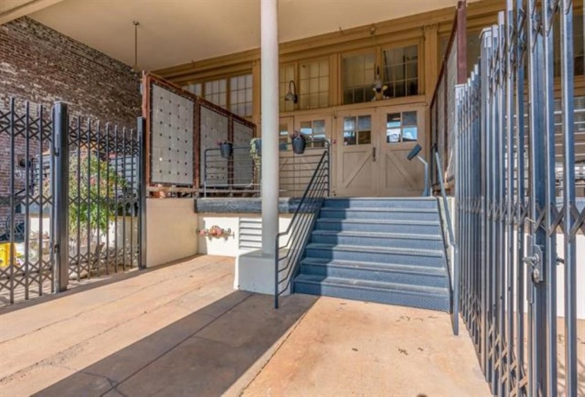 413 MAIN ST, Memphis, Tennessee 38103, 1 Bedroom Bedrooms, 1 Room Rooms,1 BathroomBathrooms,Rental Properties,For Sale,MAIN,0,10223956