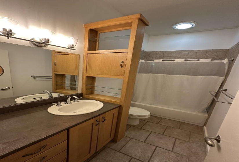 413 MAIN ST, Memphis, Tennessee 38103, 1 Bedroom Bedrooms, 1 Room Rooms,1 BathroomBathrooms,Rental Properties,For Sale,MAIN,0,10223956