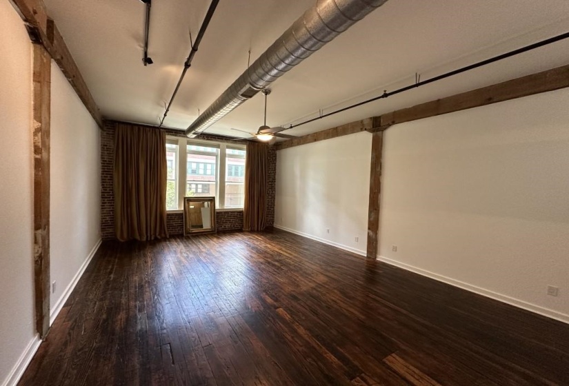 413 MAIN ST, Memphis, Tennessee 38103, 1 Bedroom Bedrooms, 1 Room Rooms,1 BathroomBathrooms,Rental Properties,For Sale,MAIN,0,10223956