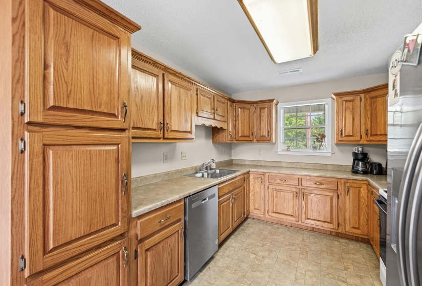 1140 LONG RD, Covington, Tennessee 38019, 3 Bedrooms Bedrooms, 6 Rooms Rooms,2 BathroomsBathrooms,Residential,For Sale,LONG,10223960