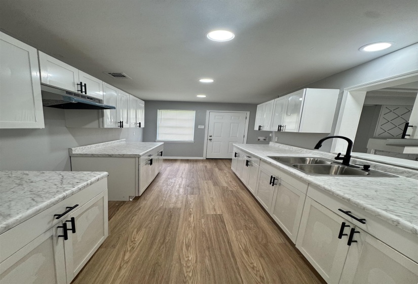 5076 NEWTON DR, Memphis, Tennessee 38109, 3 Bedrooms Bedrooms, 6 Rooms Rooms,1 BathroomBathrooms,Residential,For Sale,NEWTON,10223974