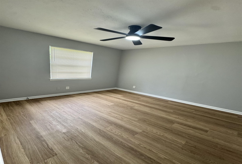 5076 NEWTON DR, Memphis, Tennessee 38109, 3 Bedrooms Bedrooms, 6 Rooms Rooms,1 BathroomBathrooms,Residential,For Sale,NEWTON,10223974