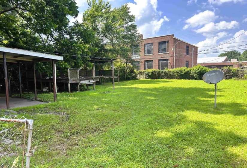 4100 VAUGHN RD, Memphis, Tennessee 38122, 2 Bedrooms Bedrooms, 5 Rooms Rooms,1 BathroomBathrooms,Rental Properties,For Sale,VAUGHN,10224021