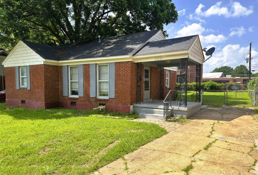 4100 VAUGHN RD, Memphis, Tennessee 38122, 2 Bedrooms Bedrooms, 5 Rooms Rooms,1 BathroomBathrooms,Rental Properties,For Sale,VAUGHN,10224021