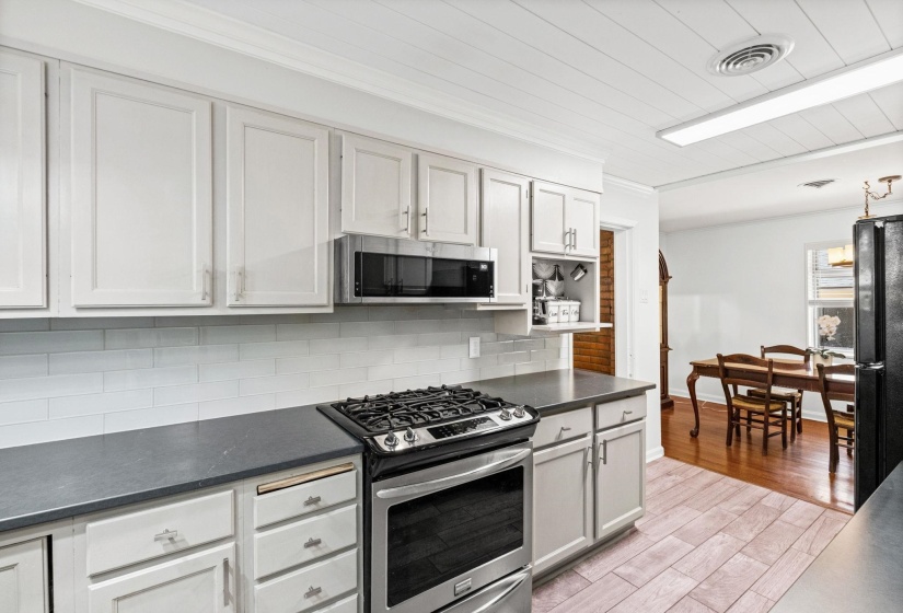 5030 WELCHSHIRE AVE, Memphis, Tennessee 38117, 3 Bedroom Bedrooms, 7 Room Rooms,1.1 BathroomBathrooms,Residential,For Sale,WELCHSHIRE,0,10223984