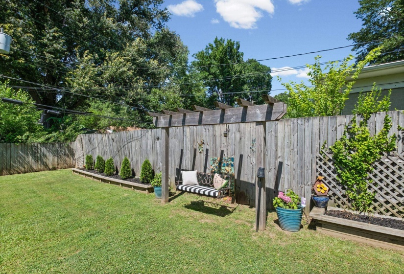 5030 WELCHSHIRE AVE, Memphis, Tennessee 38117, 3 Bedroom Bedrooms, 7 Room Rooms,1.1 BathroomBathrooms,Residential,For Sale,WELCHSHIRE,0,10223984