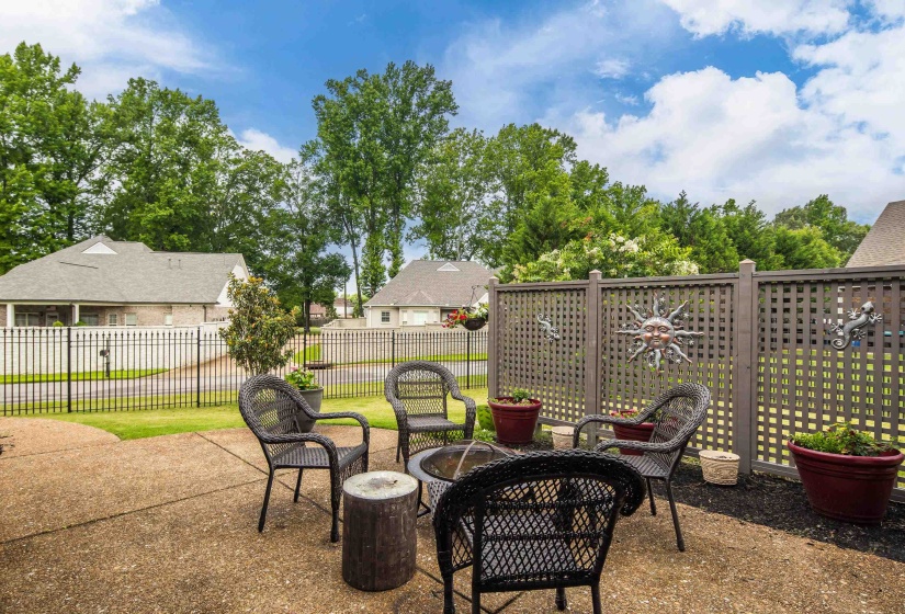 5243 CONIFER VIEW LN, Lakeland, Tennessee 38002, 4 Bedrooms Bedrooms, 8 Rooms Rooms,2 BathroomsBathrooms,Residential,For Sale,CONIFER VIEW,10223990