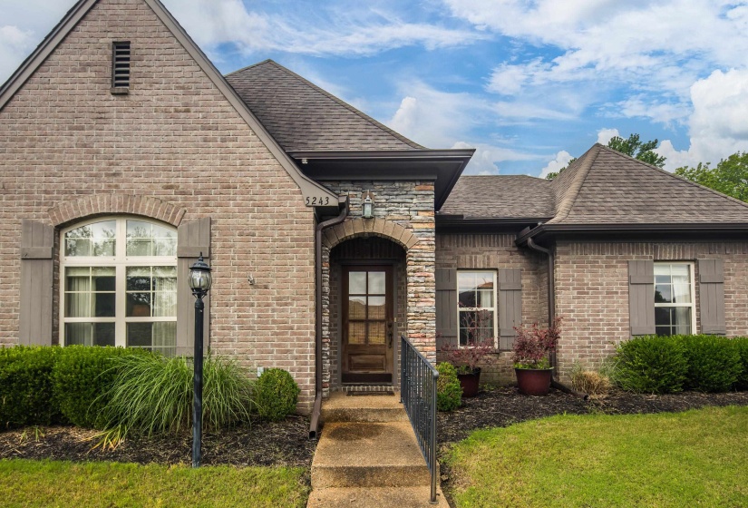 5243 CONIFER VIEW LN, Lakeland, Tennessee 38002, 4 Bedrooms Bedrooms, 8 Rooms Rooms,2 BathroomsBathrooms,Residential,For Sale,CONIFER VIEW,10223990