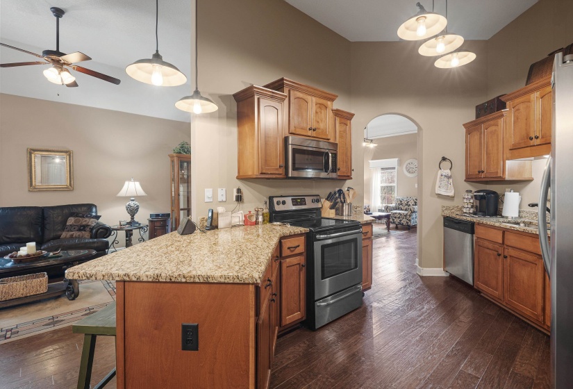 5243 CONIFER VIEW LN, Lakeland, Tennessee 38002, 4 Bedrooms Bedrooms, 8 Rooms Rooms,2 BathroomsBathrooms,Residential,For Sale,CONIFER VIEW,10223990