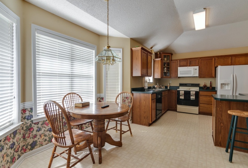 796 RADIANCE DR, Memphis, Tennessee 38018, 3 Bedroom Bedrooms, 6 Room Rooms,2 BathroomBathrooms,Residential,For Sale,RADIANCE,0,10224000