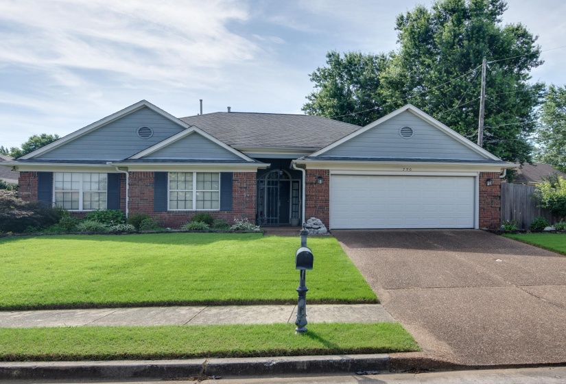 796 RADIANCE DR, Memphis, Tennessee 38018, 3 Bedroom Bedrooms, 6 Room Rooms,2 BathroomBathrooms,Residential,For Sale,RADIANCE,0,10224000