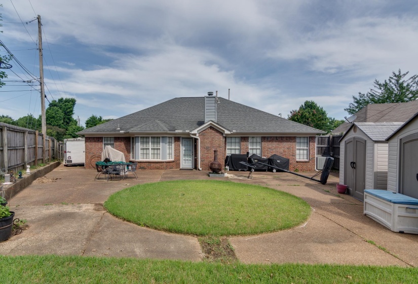 796 RADIANCE DR, Memphis, Tennessee 38018, 3 Bedroom Bedrooms, 6 Room Rooms,2 BathroomBathrooms,Residential,For Sale,RADIANCE,0,10224000