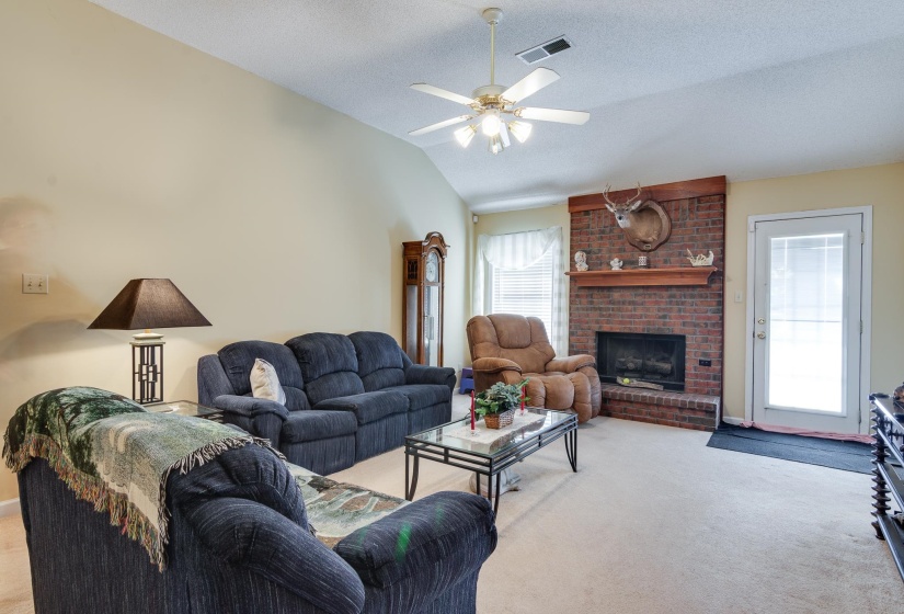 796 RADIANCE DR, Memphis, Tennessee 38018, 3 Bedroom Bedrooms, 6 Room Rooms,2 BathroomBathrooms,Residential,For Sale,RADIANCE,0,10224000