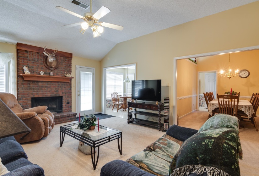 796 RADIANCE DR, Memphis, Tennessee 38018, 3 Bedroom Bedrooms, 6 Room Rooms,2 BathroomBathrooms,Residential,For Sale,RADIANCE,0,10224000