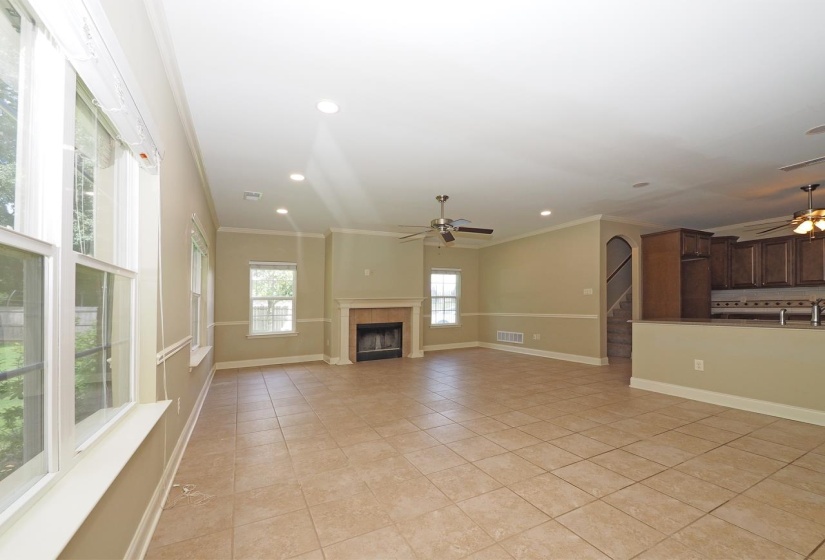 400 EAGLE VALLEY DR, Oakland, Tennessee 38060, 3 Bedroom Bedrooms, 9 Room Rooms,2.1 BathroomBathrooms,Residential,For Sale,EAGLE VALLEY,0,10224007