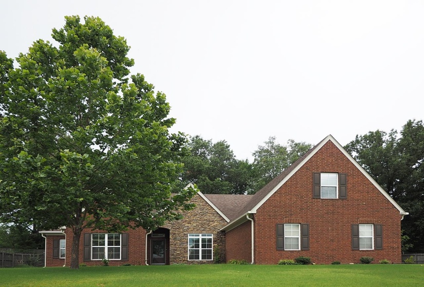 400 EAGLE VALLEY DR, Oakland, Tennessee 38060, 3 Bedroom Bedrooms, 9 Room Rooms,2.1 BathroomBathrooms,Residential,For Sale,EAGLE VALLEY,0,10224007