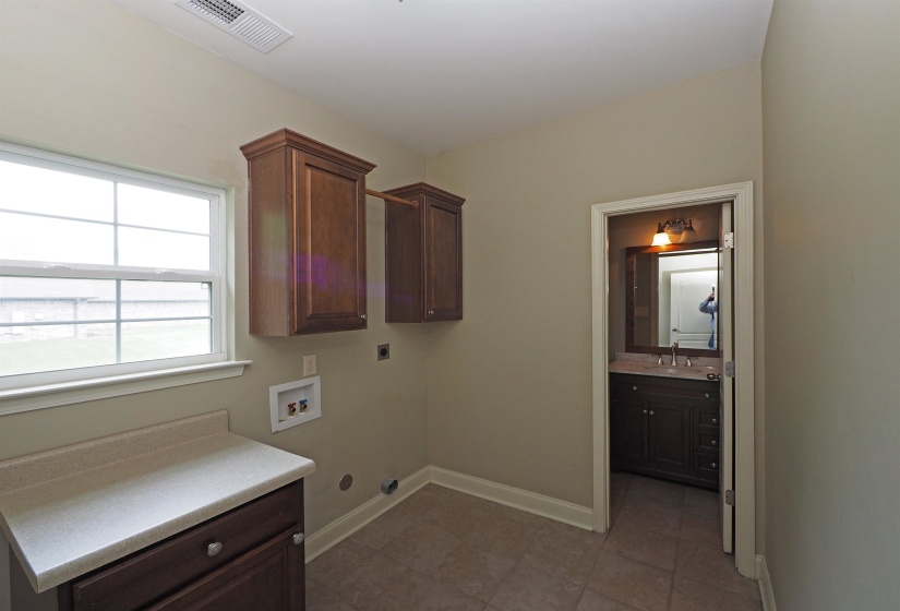 400 EAGLE VALLEY DR, Oakland, Tennessee 38060, 3 Bedroom Bedrooms, 9 Room Rooms,2.1 BathroomBathrooms,Residential,For Sale,EAGLE VALLEY,0,10224007