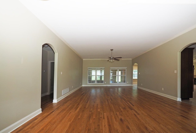 400 EAGLE VALLEY DR, Oakland, Tennessee 38060, 3 Bedroom Bedrooms, 9 Room Rooms,2.1 BathroomBathrooms,Residential,For Sale,EAGLE VALLEY,0,10224007