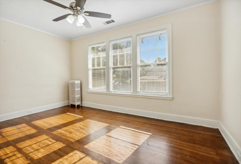 1337 HARBERT AVE, Memphis, Tennessee 38104, 3 Bedrooms Bedrooms, ,1 BathroomBathrooms,Duplexes,For Sale,HARBERT,10224042