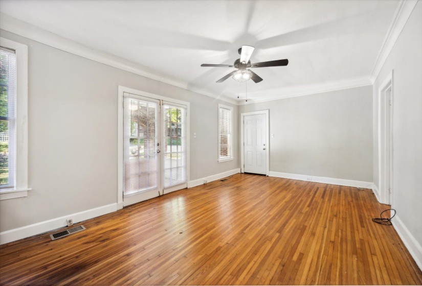 1337 HARBERT AVE, Memphis, Tennessee 38104, 3 Bedrooms Bedrooms, ,1 BathroomBathrooms,Duplexes,For Sale,HARBERT,10224042