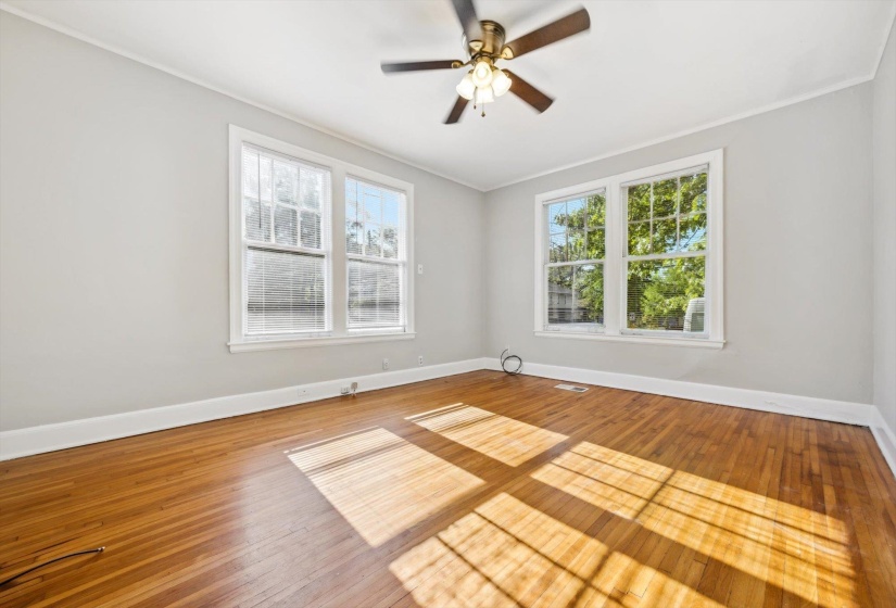 1337 HARBERT AVE, Memphis, Tennessee 38104, 3 Bedrooms Bedrooms, ,1 BathroomBathrooms,Duplexes,For Sale,HARBERT,10224042
