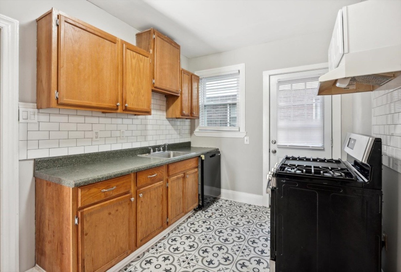 1337 HARBERT AVE, Memphis, Tennessee 38104, 3 Bedrooms Bedrooms, ,1 BathroomBathrooms,Duplexes,For Sale,HARBERT,10224042