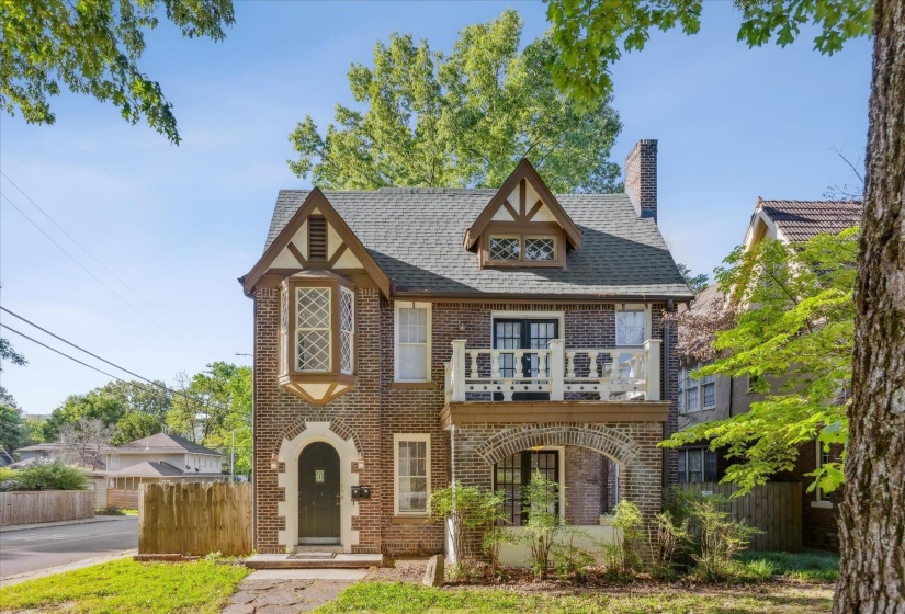 1337 HARBERT AVE, Memphis, Tennessee 38104, 3 Bedrooms Bedrooms, ,1 BathroomBathrooms,Duplexes,For Sale,HARBERT,10224042