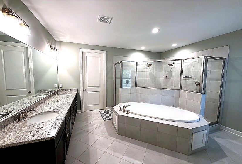 1157 MOUNTAIN SIDE DR, Collierville, Tennessee 38017, 5 Bedrooms Bedrooms, 10 Rooms Rooms,3.1 BathroomsBathrooms,Rental Properties,For Sale,MOUNTAIN SIDE,10224057