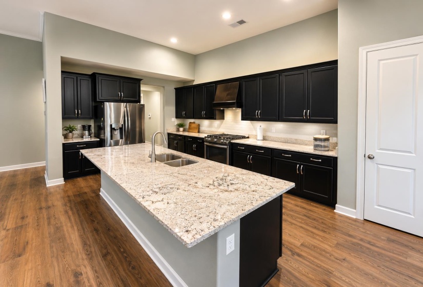 1157 MOUNTAIN SIDE DR, Collierville, Tennessee 38017, 5 Bedrooms Bedrooms, 10 Rooms Rooms,3.1 BathroomsBathrooms,Rental Properties,For Sale,MOUNTAIN SIDE,10224057