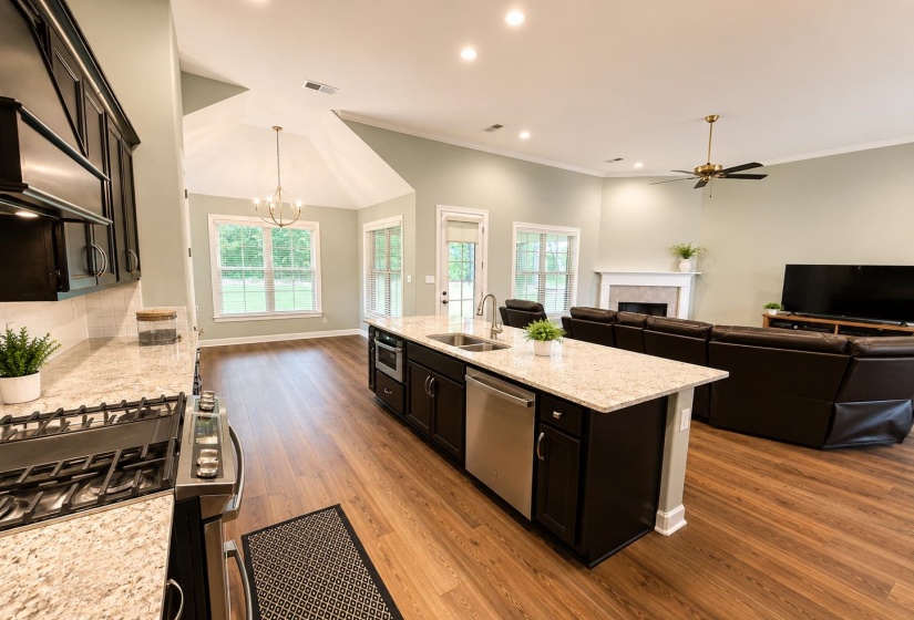 1157 MOUNTAIN SIDE DR, Collierville, Tennessee 38017, 5 Bedrooms Bedrooms, 10 Rooms Rooms,3.1 BathroomsBathrooms,Rental Properties,For Sale,MOUNTAIN SIDE,10224057