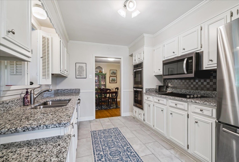 4927 DEE RD, Memphis, Tennessee 38117, 3 Bedroom Bedrooms, 7 Room Rooms,2 BathroomBathrooms,Residential,For Sale,DEE,0,10223437