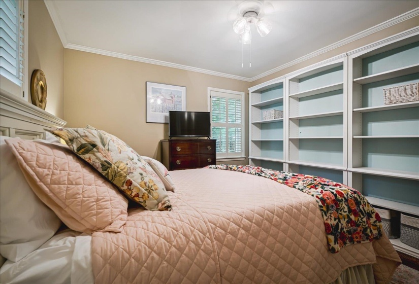 4927 DEE RD, Memphis, Tennessee 38117, 3 Bedroom Bedrooms, 7 Room Rooms,2 BathroomBathrooms,Residential,For Sale,DEE,0,10223437