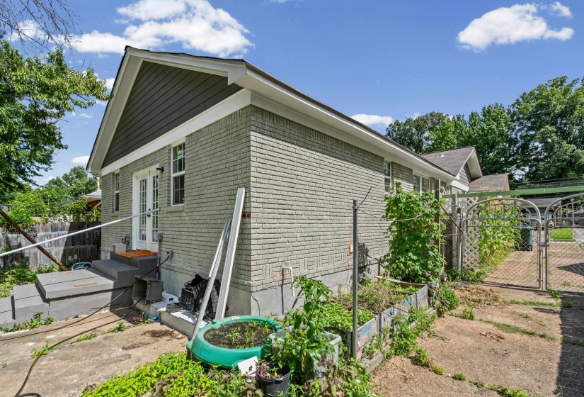 3526 POWELL AVE, Memphis, Tennessee 38122, 3 Bedroom Bedrooms, 6 Room Rooms,2 BathroomBathrooms,Residential,For Sale,POWELL,0,10224033