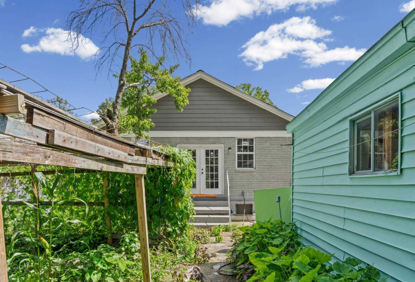 3526 POWELL AVE, Memphis, Tennessee 38122, 3 Bedroom Bedrooms, 6 Room Rooms,2 BathroomBathrooms,Residential,For Sale,POWELL,0,10224033