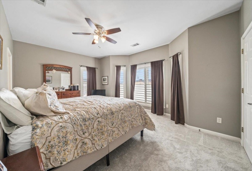 4 MINA AVE, Memphis, Tennessee 38103, 2 Bedroom Bedrooms, 5 Room Rooms,2.1 BathroomBathrooms,Residential,For Sale,MINA,0,10224038