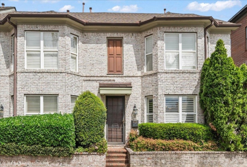 4 MINA AVE, Memphis, Tennessee 38103, 2 Bedroom Bedrooms, 5 Room Rooms,2.1 BathroomBathrooms,Residential,For Sale,MINA,0,10224038