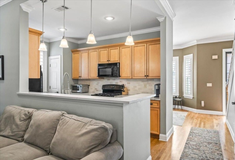 4 MINA AVE, Memphis, Tennessee 38103, 2 Bedroom Bedrooms, 5 Room Rooms,2.1 BathroomBathrooms,Residential,For Sale,MINA,0,10224038