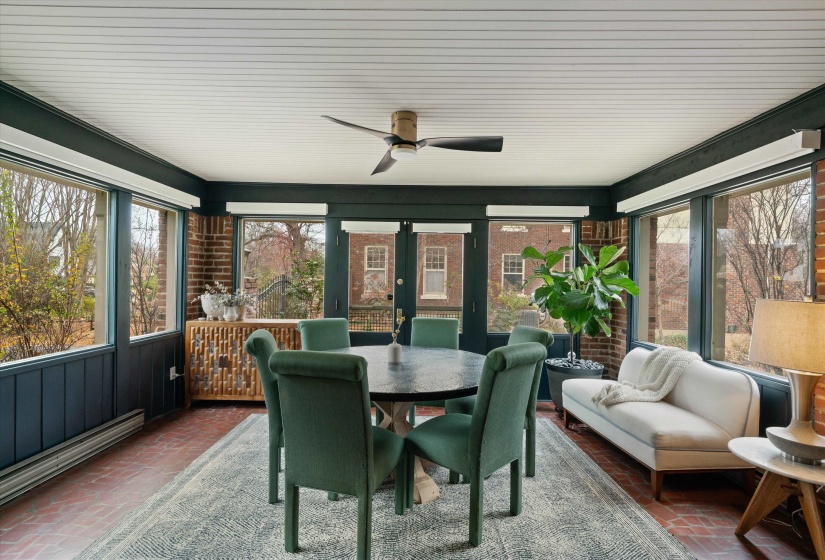 624 TREZEVANT ST, Memphis, Tennessee 38112, 4 Bedroom Bedrooms, 11 Room Rooms,3.1 BathroomBathrooms,Residential,For Sale,TREZEVANT,0,10224040