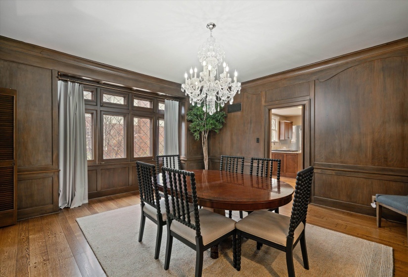 624 TREZEVANT ST, Memphis, Tennessee 38112, 4 Bedroom Bedrooms, 11 Room Rooms,3.1 BathroomBathrooms,Residential,For Sale,TREZEVANT,0,10224040