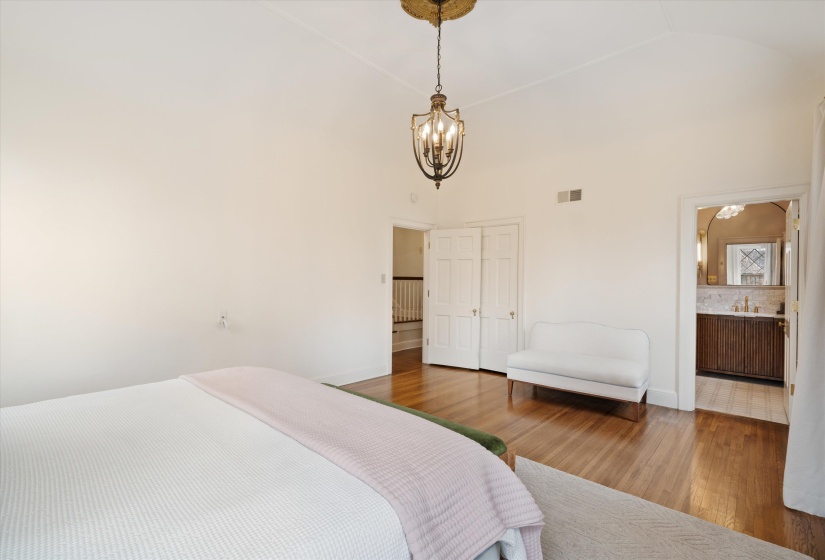 624 TREZEVANT ST, Memphis, Tennessee 38112, 4 Bedroom Bedrooms, 11 Room Rooms,3.1 BathroomBathrooms,Residential,For Sale,TREZEVANT,0,10224040
