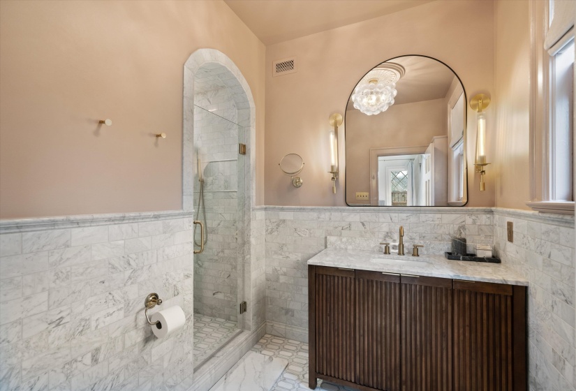 624 TREZEVANT ST, Memphis, Tennessee 38112, 4 Bedroom Bedrooms, 11 Room Rooms,3.1 BathroomBathrooms,Residential,For Sale,TREZEVANT,0,10224040