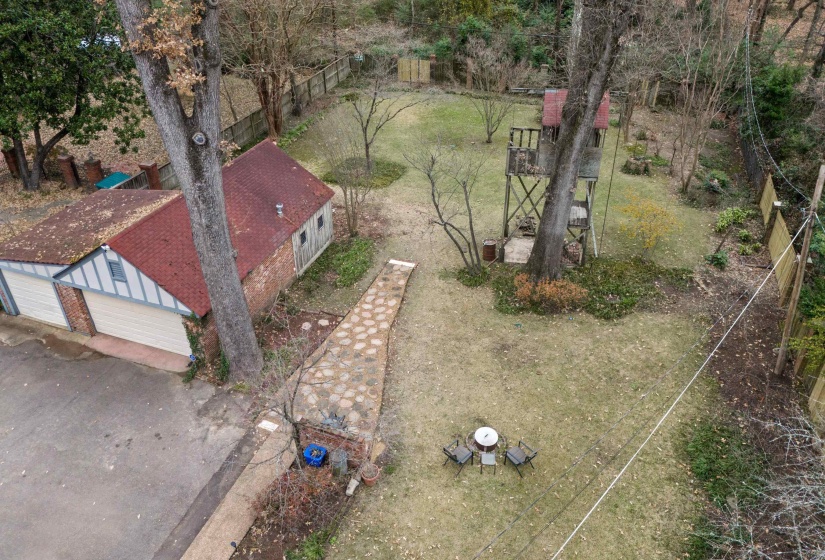 624 TREZEVANT ST, Memphis, Tennessee 38112, 4 Bedroom Bedrooms, 11 Room Rooms,3.1 BathroomBathrooms,Residential,For Sale,TREZEVANT,0,10224040