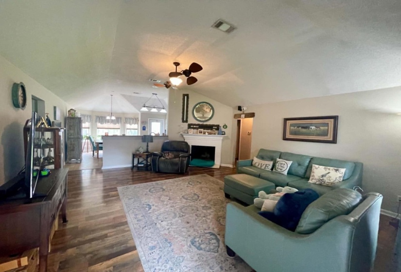 50 VILLAGE DR, Oakland, Tennessee 38060, 3 Bedrooms Bedrooms, 5 Rooms Rooms,2 BathroomsBathrooms,Residential,For Sale,VILLAGE,10224043