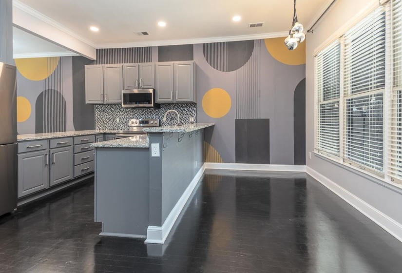 528 MONTEIGNE BLVD, Memphis, Tennessee 38103, 3 Bedrooms Bedrooms, 7 Rooms Rooms,2.1 BathroomsBathrooms,Residential,For Sale,MONTEIGNE,10224053