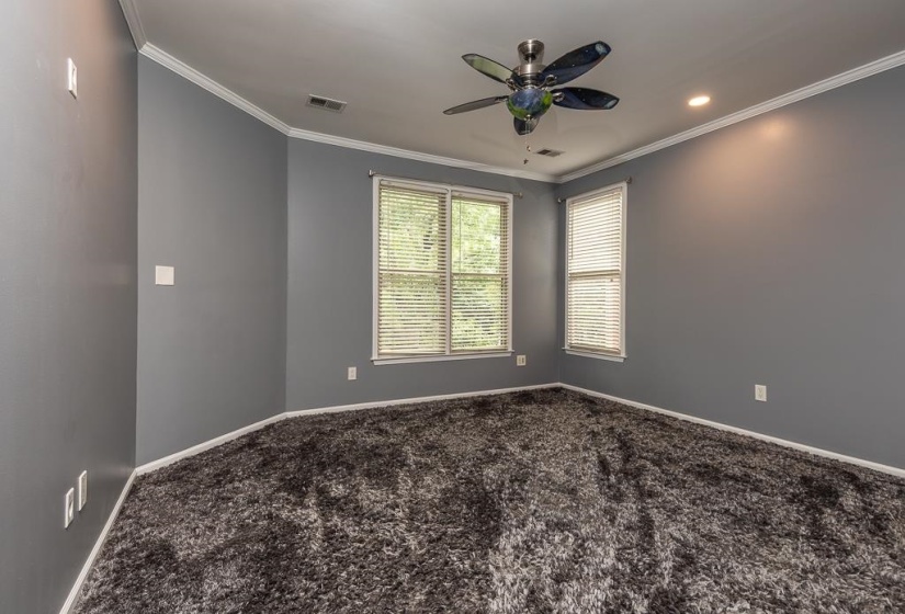 528 MONTEIGNE BLVD, Memphis, Tennessee 38103, 3 Bedrooms Bedrooms, 7 Rooms Rooms,2.1 BathroomsBathrooms,Residential,For Sale,MONTEIGNE,10224053