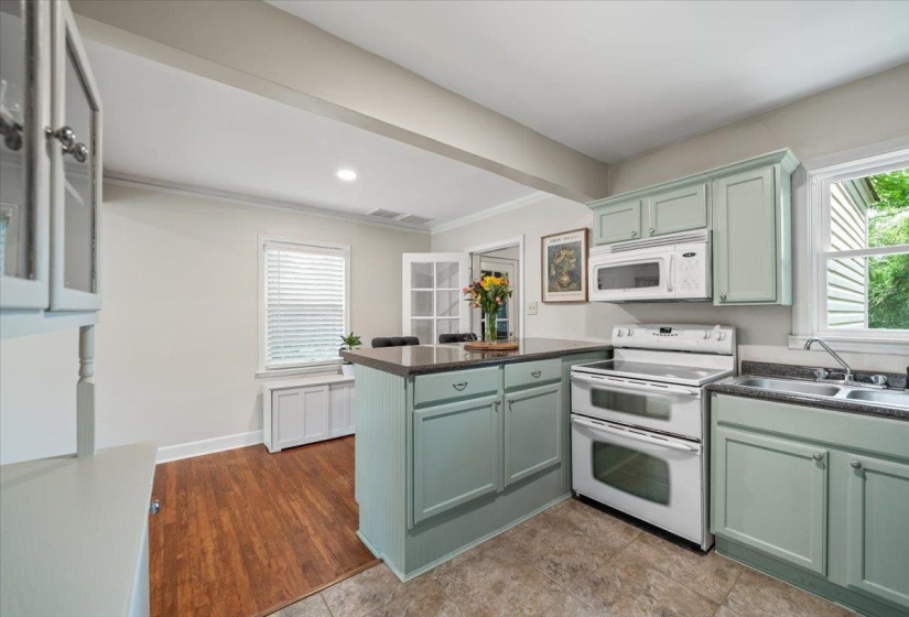 3175 NORTHWOOD DR, Memphis, Tennessee 38111, 2 Bedrooms Bedrooms, 5 Rooms Rooms,1 BathroomBathrooms,Residential,For Sale,NORTHWOOD,10224059