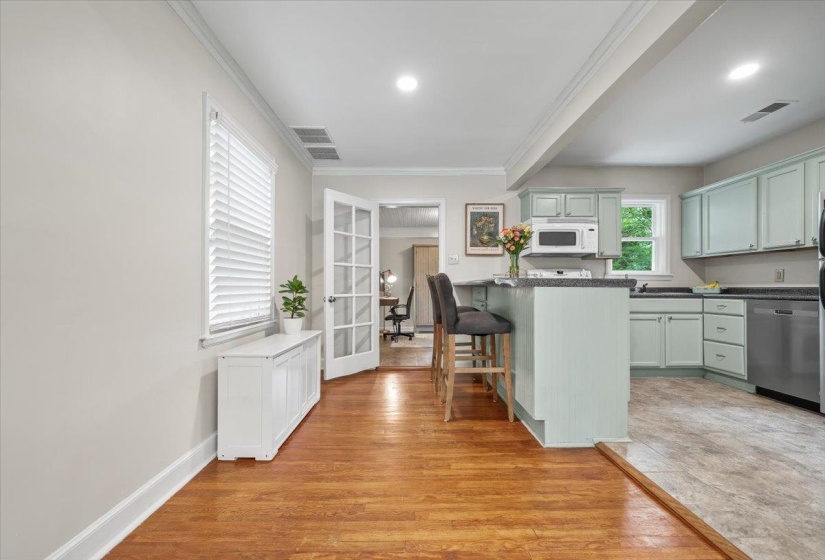 3175 NORTHWOOD DR, Memphis, Tennessee 38111, 2 Bedrooms Bedrooms, 5 Rooms Rooms,1 BathroomBathrooms,Residential,For Sale,NORTHWOOD,10224059