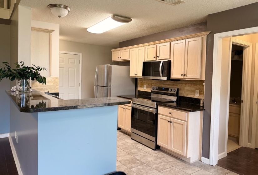 240 MAGNOLIA GARDEN LN, Oakland, Tennessee 38060, 4 Bedroom Bedrooms, 7 Room Rooms,2.1 BathroomBathrooms,Rental Properties,For Sale,MAGNOLIA GARDEN,0,10224081