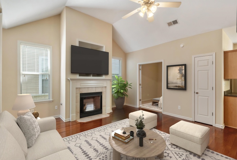 1365 HARBOR PARK DR, Memphis, Tennessee 38103, 3 Bedroom Bedrooms, 5 Room Rooms,2 BathroomBathrooms,Residential,For Sale,HARBOR PARK,0,10224077